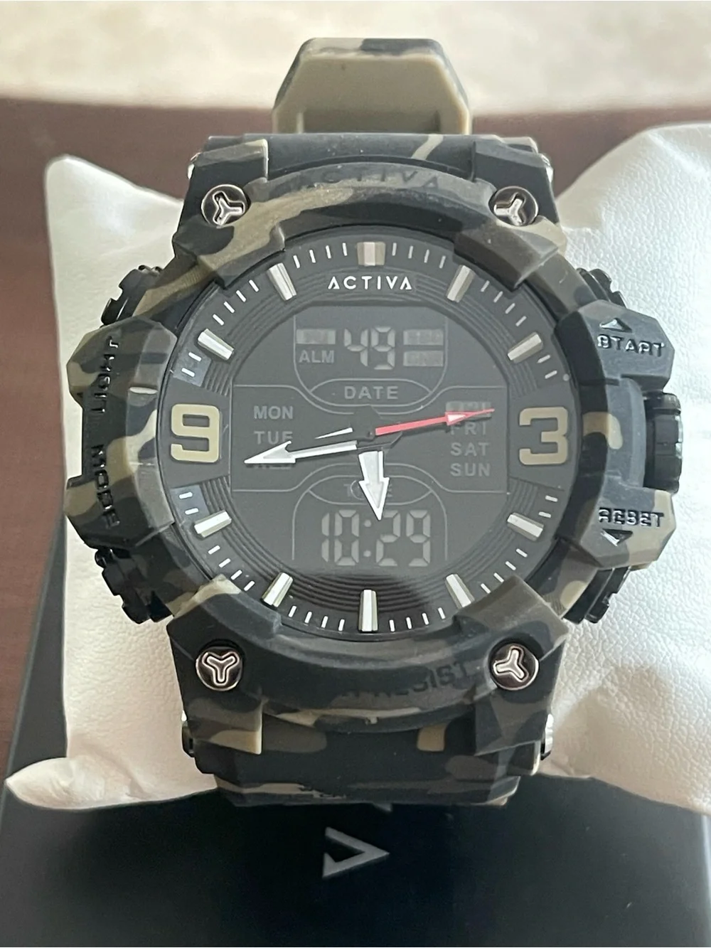 Activa Vulkor X Invicta Analog Digital Men's Watch - 53mm. Camouflage. Tan, new