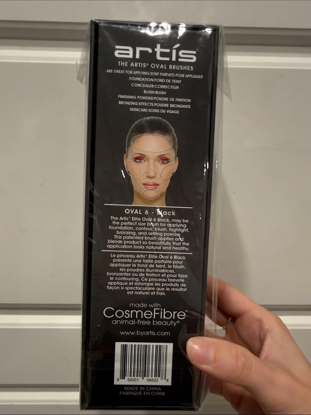 Artis Oval 6 Foundation Brush Black